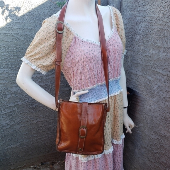 Patricia Nash VENEZIA Pouch Crossbody - Picture 3 of 16